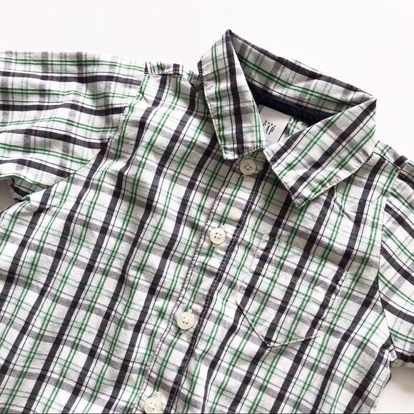 BABygap green/gray plaid button down EUC 0-3m - Picture 2 of 2